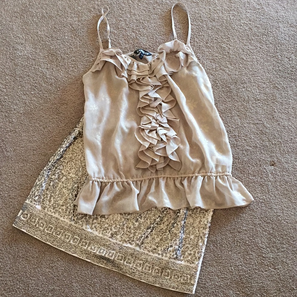 NWT Express Ruffled Top - Picture 2 of 4